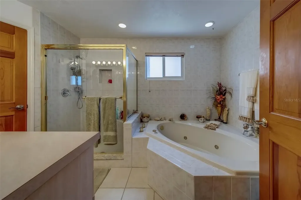17606 Lee Avenue Redington Shores FL 33708
