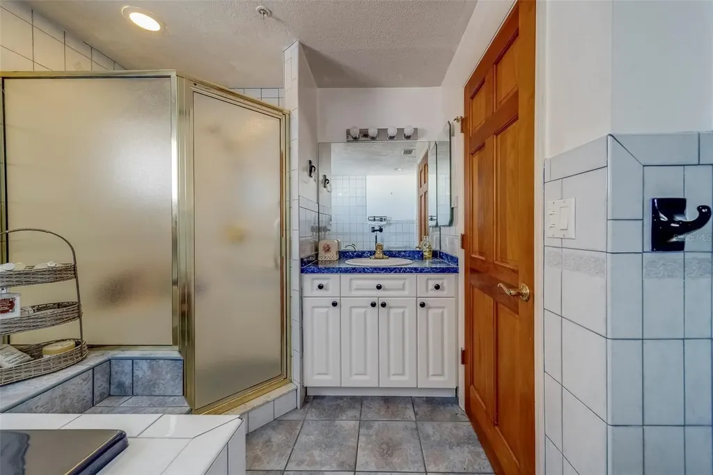 17606 Lee Avenue Redington Shores FL 33708