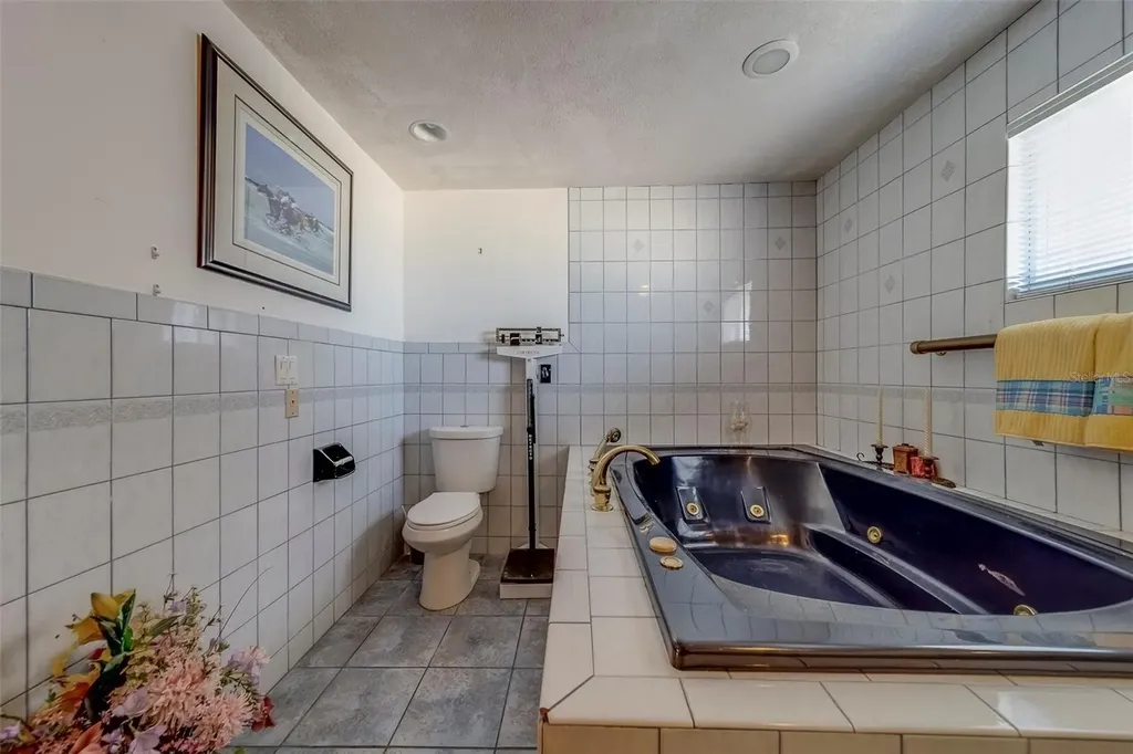 17606 Lee Avenue Redington Shores FL 33708