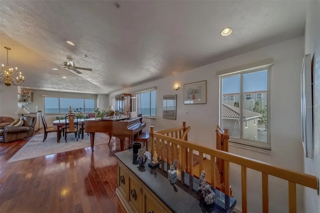 17606 Lee Avenue Redington Shores FL 33708