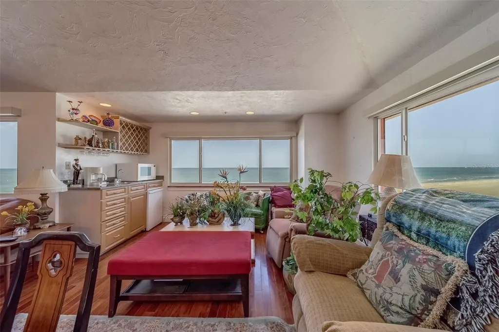 17606 Lee Avenue Redington Shores FL 33708
