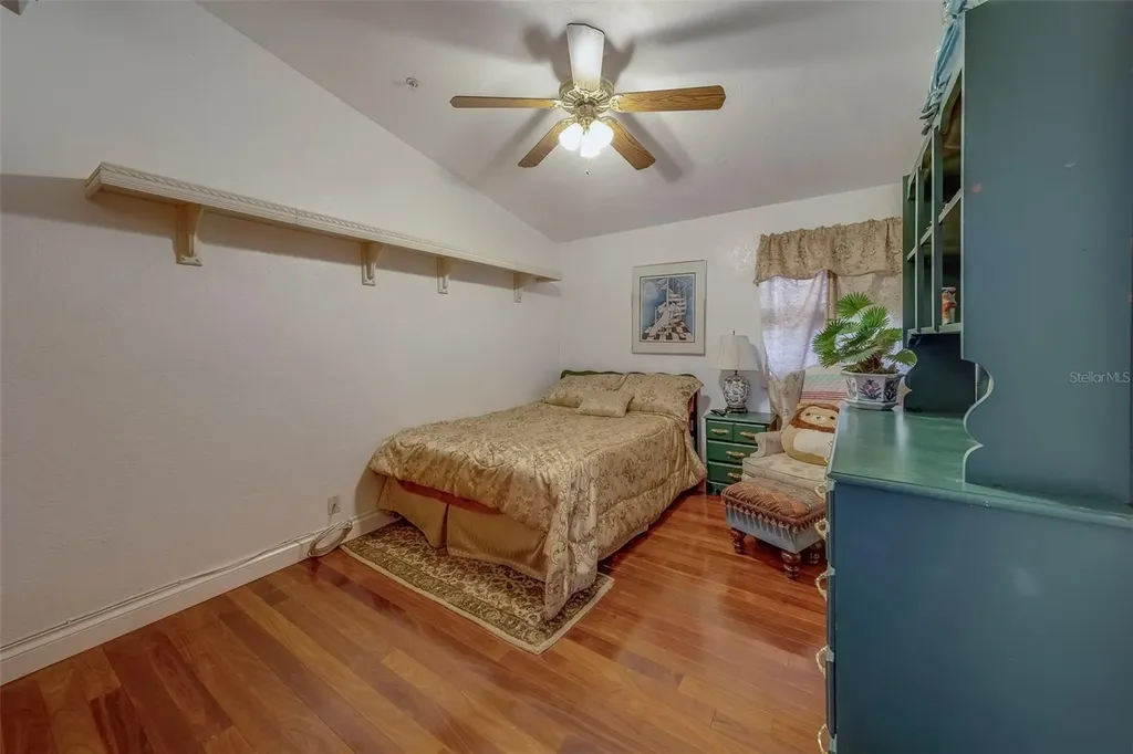 17606 Lee Avenue Redington Shores FL 33708