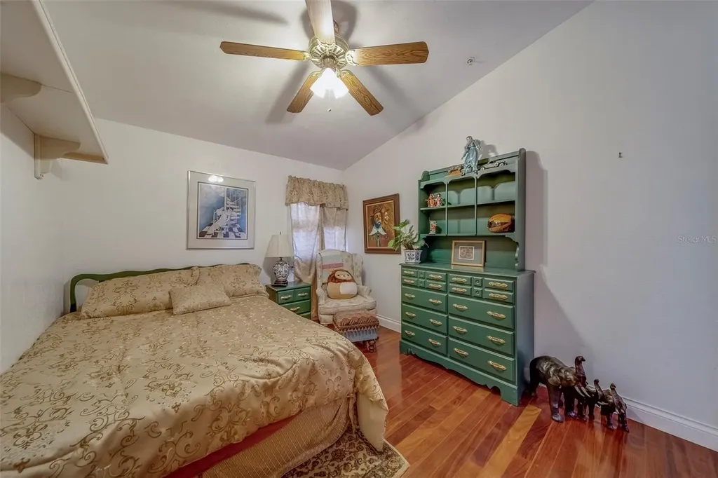 17606 Lee Avenue Redington Shores FL 33708