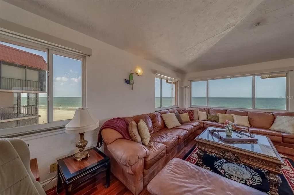 17606 Lee Avenue Redington Shores FL 33708