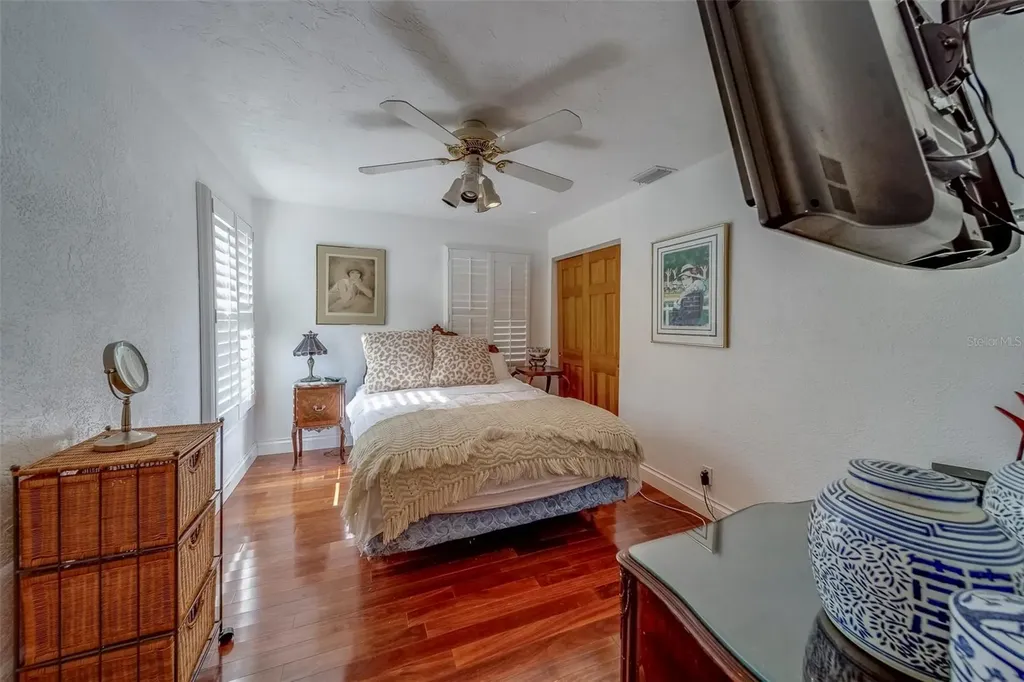 17606 Lee Avenue Redington Shores FL 33708