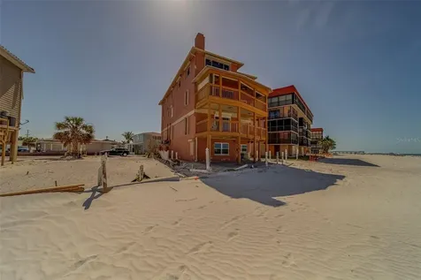 17606 Lee Avenue Redington Shores FL 33708