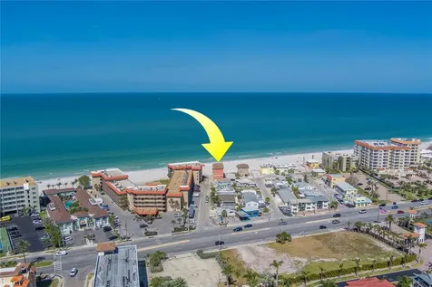 17606 Lee Avenue Redington Shores FL 33708