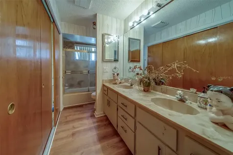 17606 Lee Avenue Redington Shores FL 33708