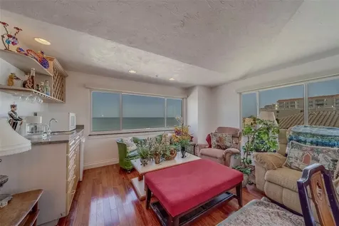 17606 Lee Avenue Redington Shores FL 33708