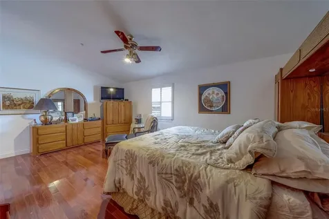17606 Lee Avenue Redington Shores FL 33708