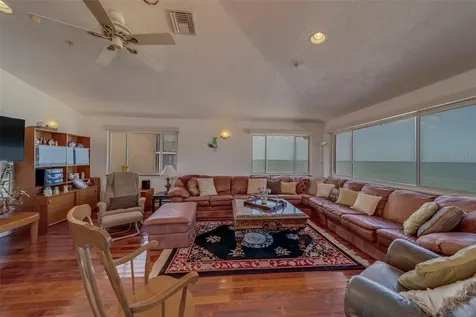 17606 Lee Avenue Redington Shores FL 33708