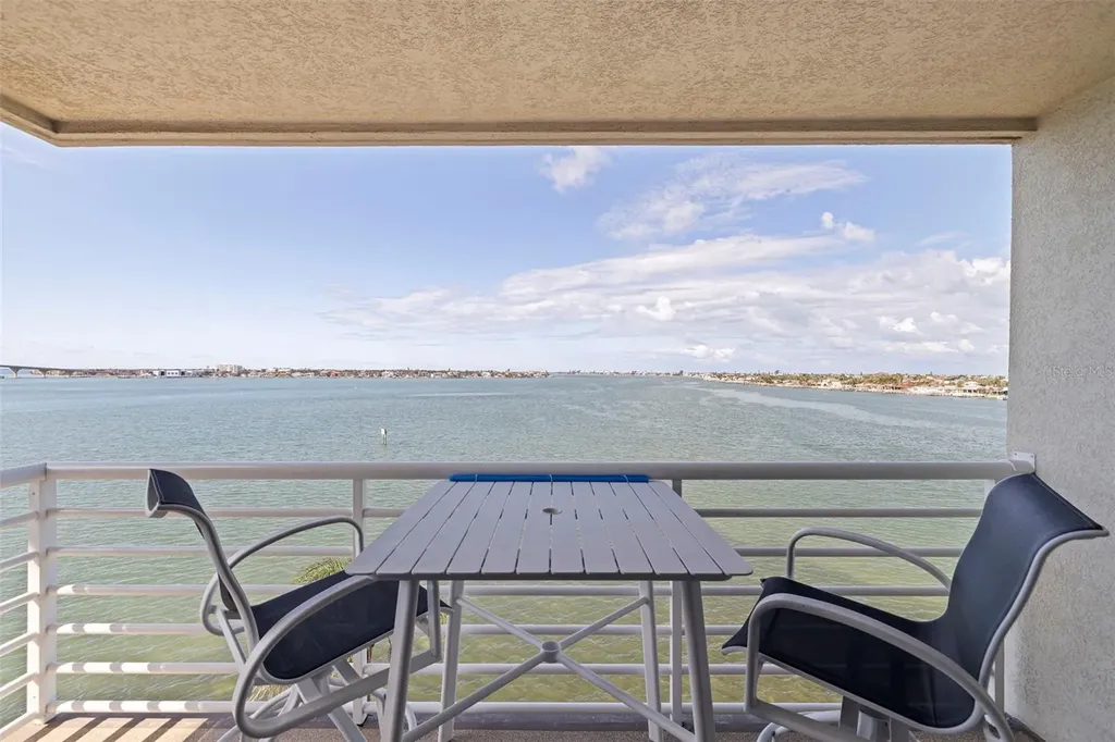 6105 Bahia Del Mar Circle St Petersburg FL 33715