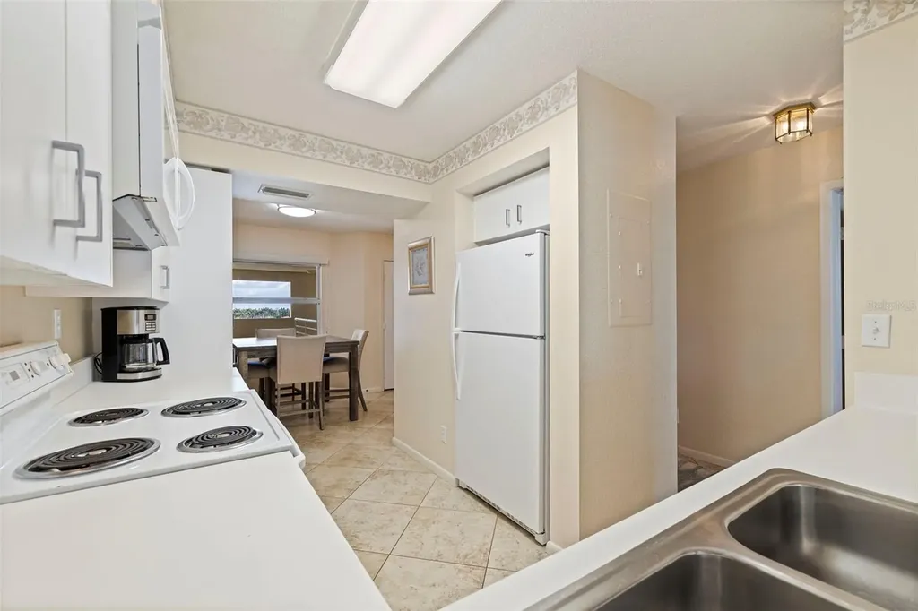 6105 Bahia Del Mar Circle St Petersburg FL 33715