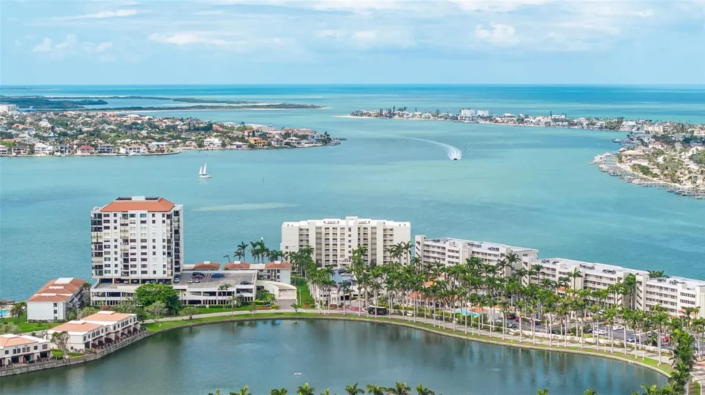 6105 Bahia Del Mar Circle St Petersburg FL 33715