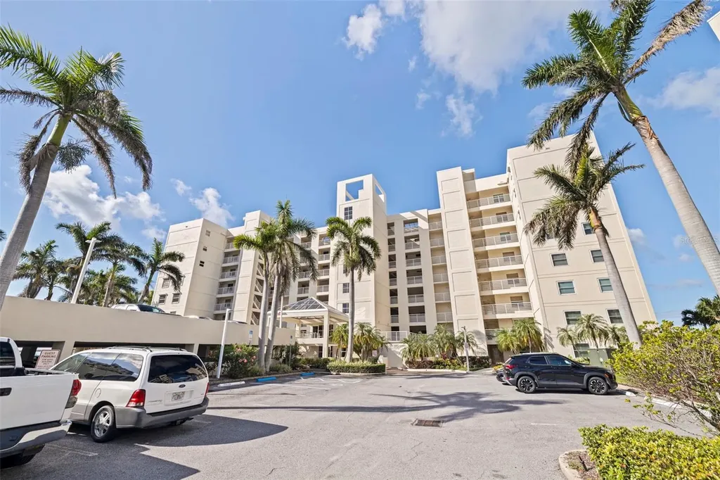 6105 Bahia Del Mar Circle St Petersburg FL 33715