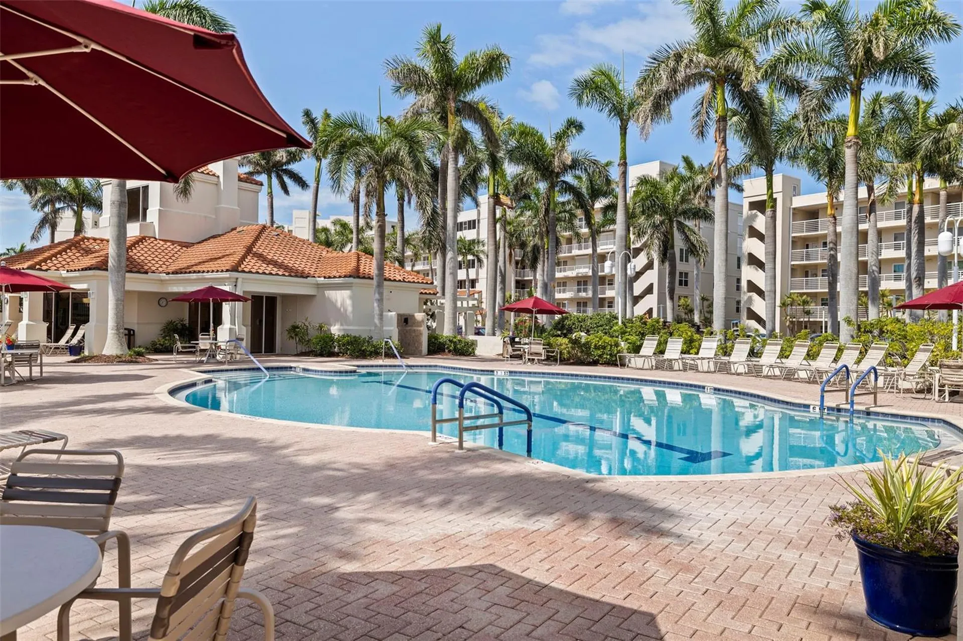 6105 Bahia Del Mar Circle St Petersburg FL 33715
