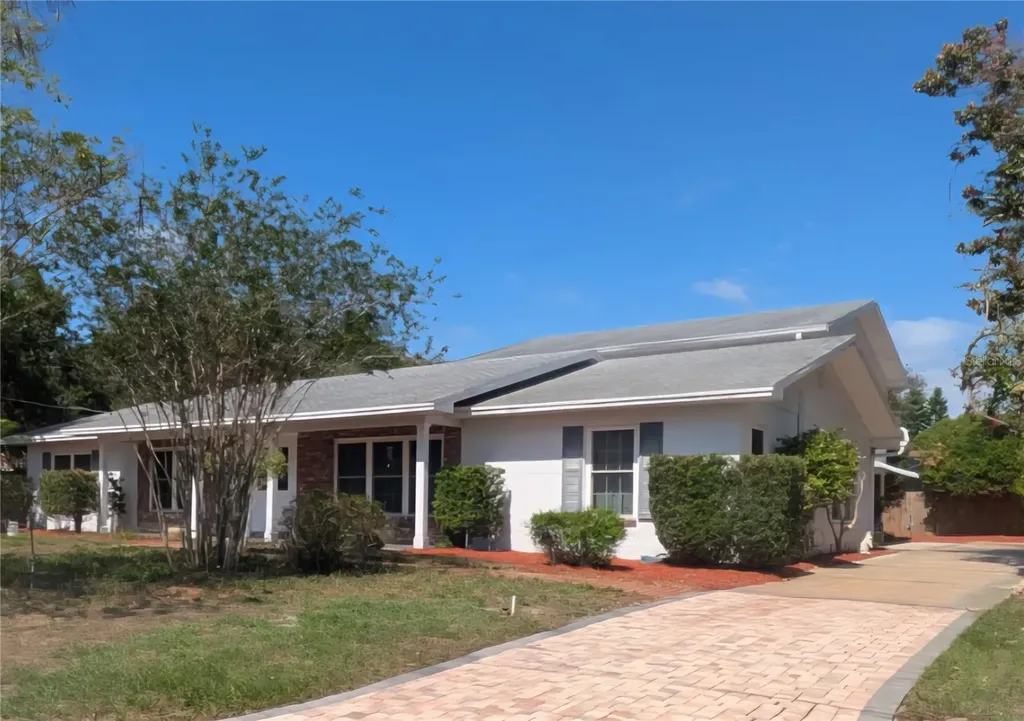 16 Golfview Circle NE Winter Haven FL 33881