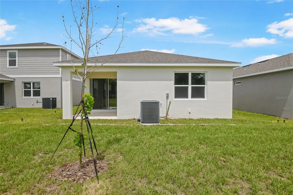 749 Lake Dell Avenue Dundee FL 33838