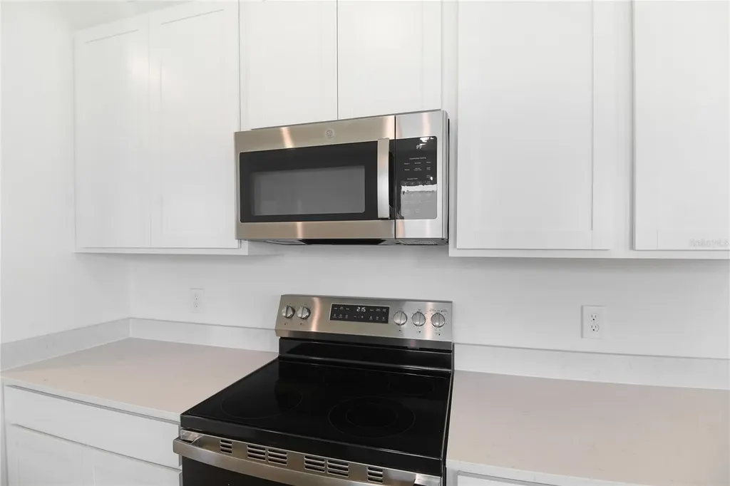 749 Lake Dell Avenue Dundee FL 33838