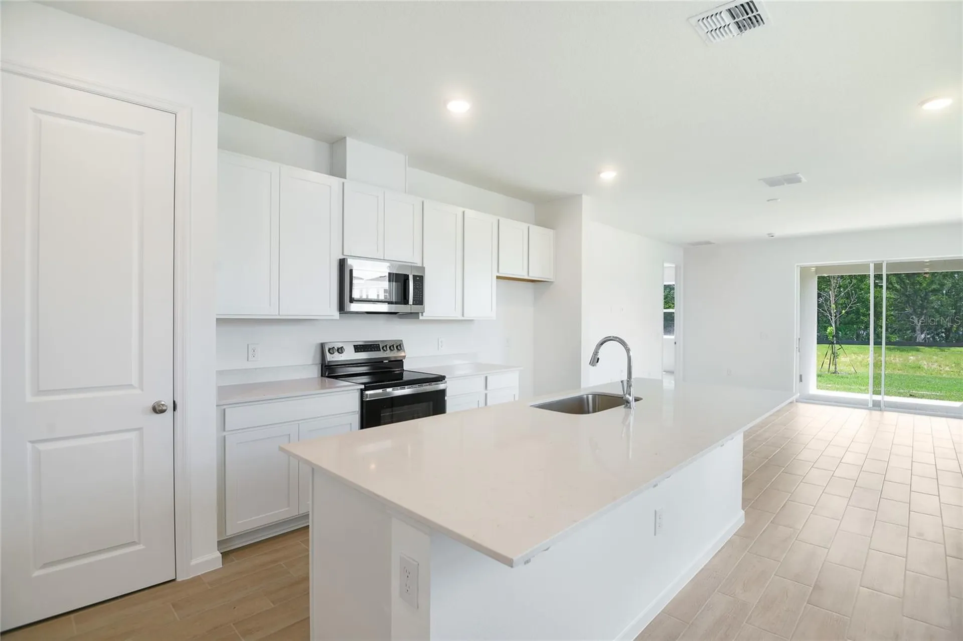 749 Lake Dell Avenue Dundee FL 33838