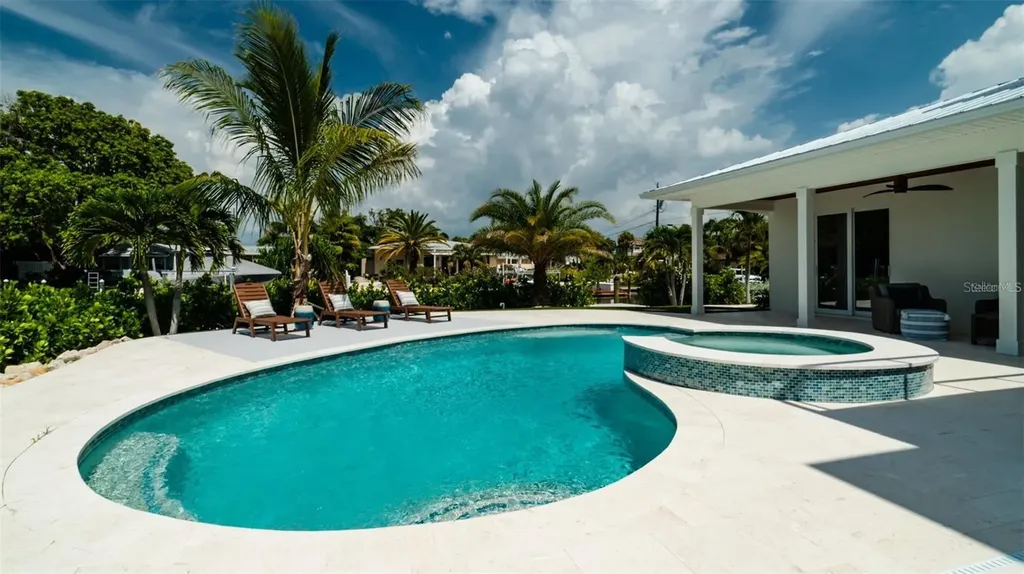 603 Emerald Lane Holmes Beach FL 34217