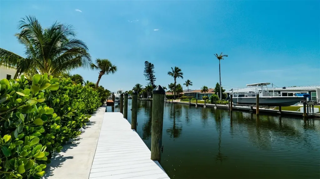 603 Emerald Lane Holmes Beach FL 34217