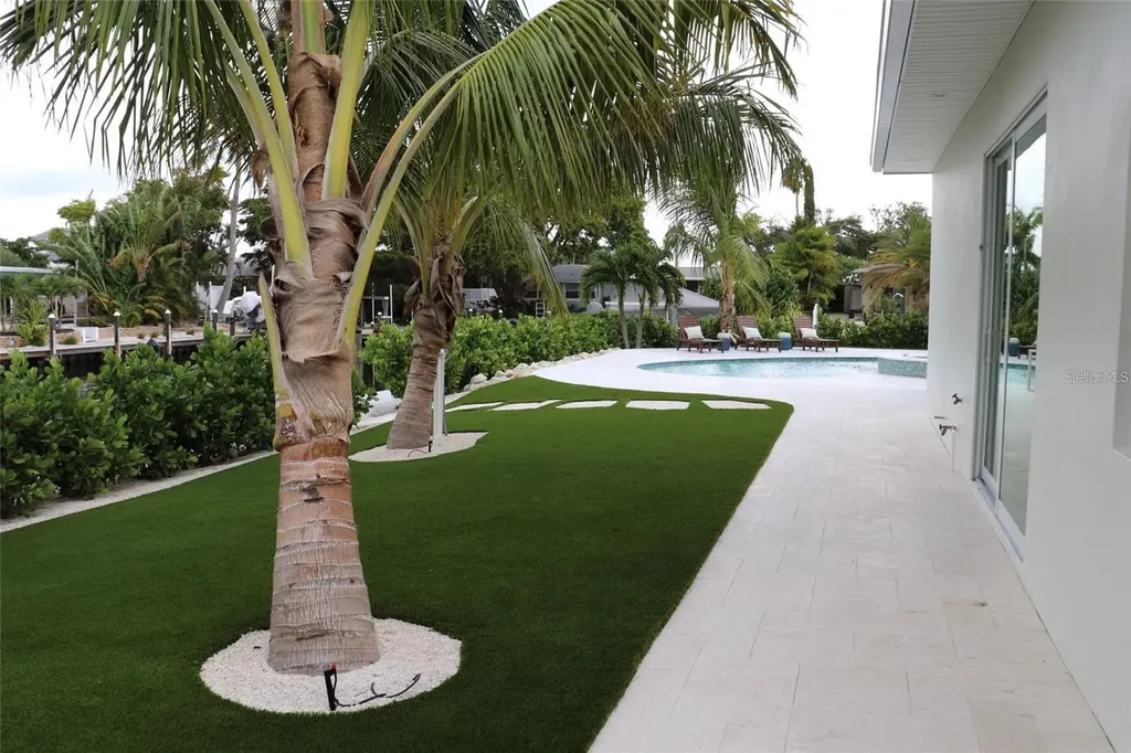 603 Emerald Lane Holmes Beach FL 34217