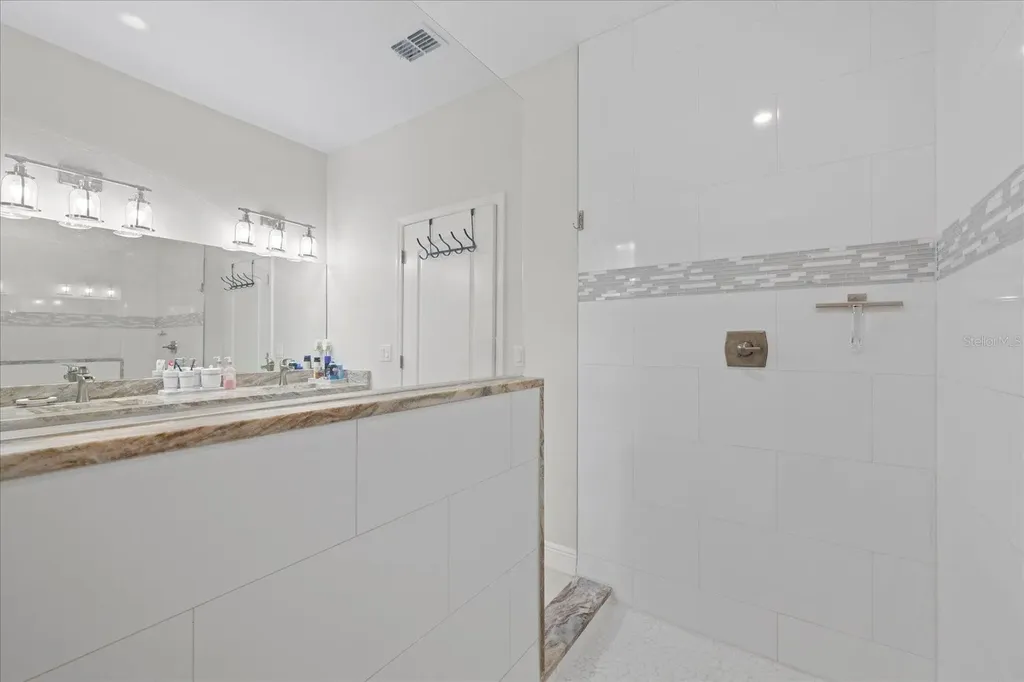 19212 Sunlake Boulevard Lutz FL 33558