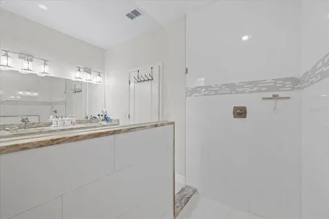 19212 Sunlake Boulevard Lutz FL 33558