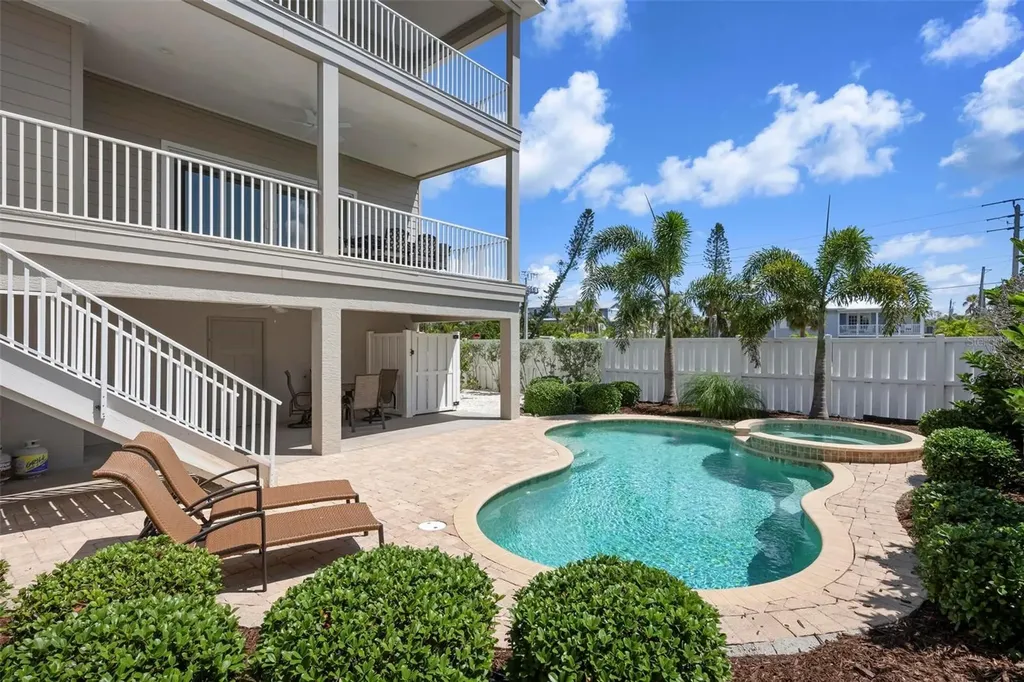 215 65th Street Holmes Beach FL 34217
