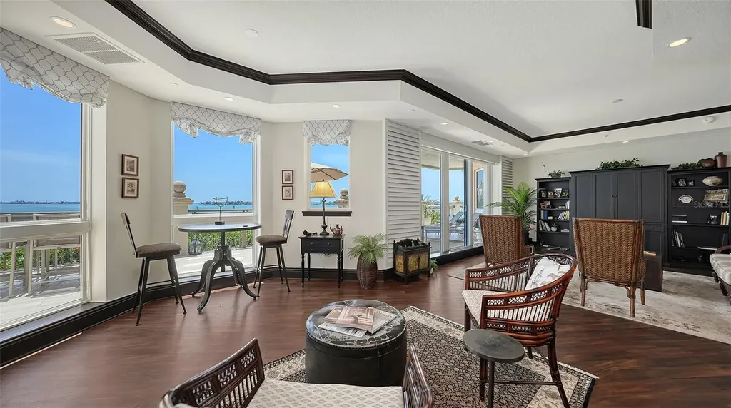 420 Golden Gate Point Sarasota FL 34236
