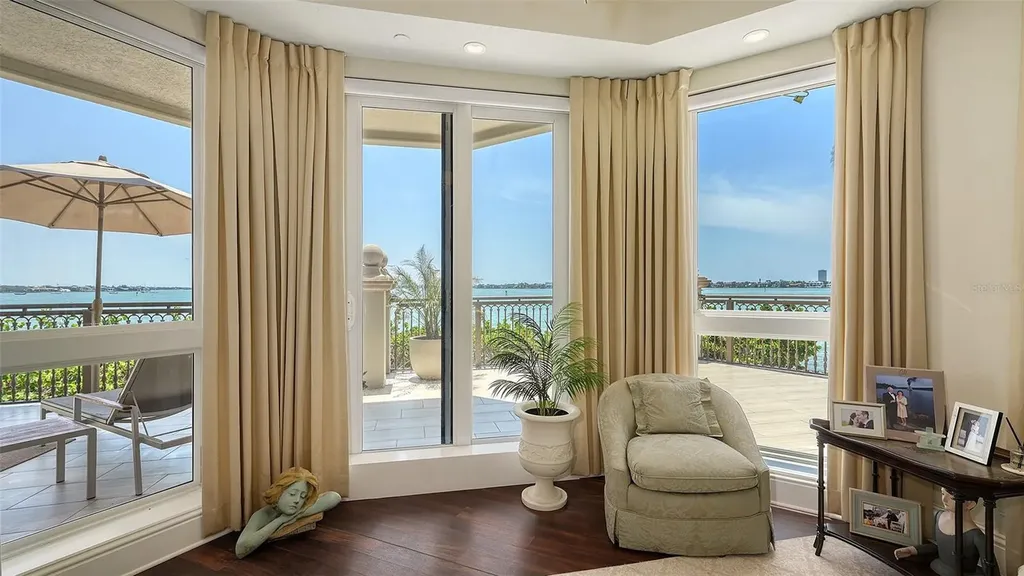 420 Golden Gate Point Sarasota FL 34236