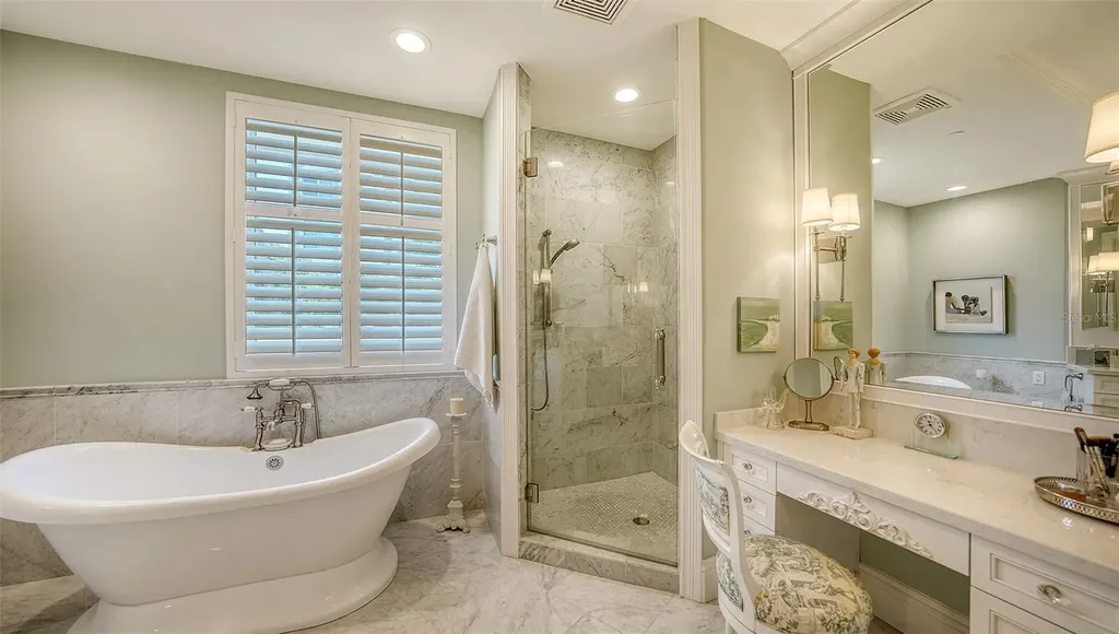 420 Golden Gate Point Sarasota FL 34236