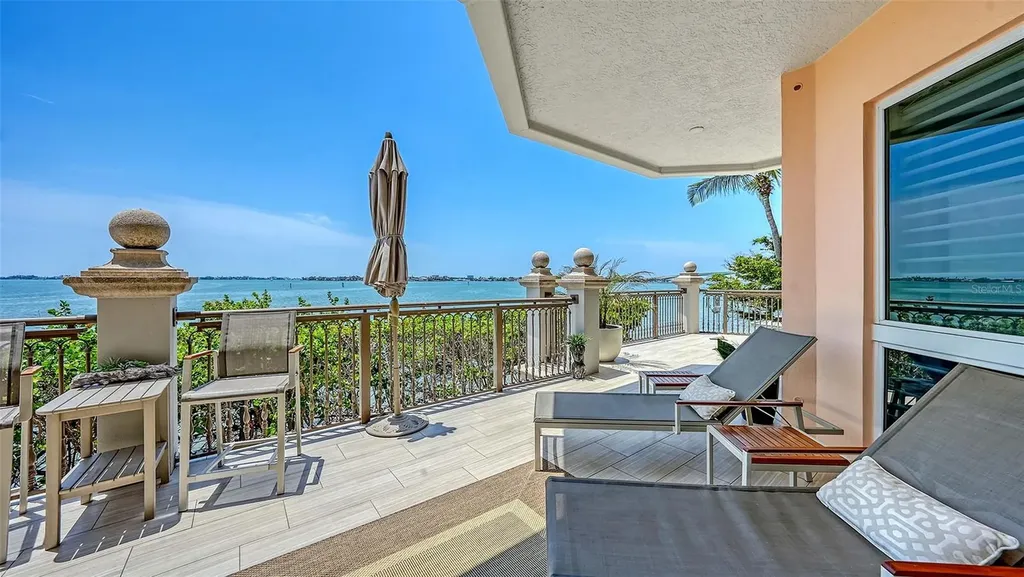 420 Golden Gate Point Sarasota FL 34236