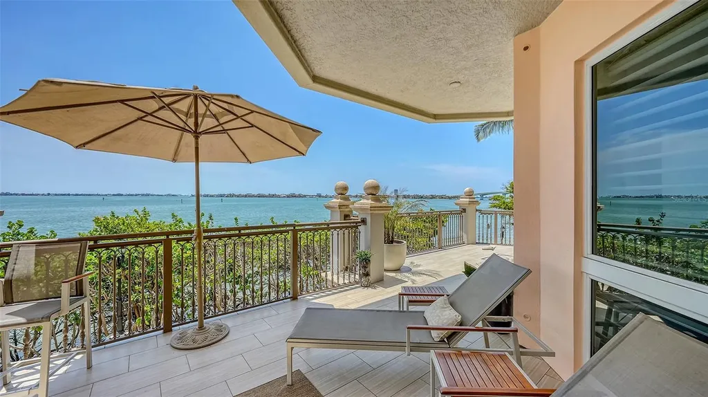420 Golden Gate Point Sarasota FL 34236