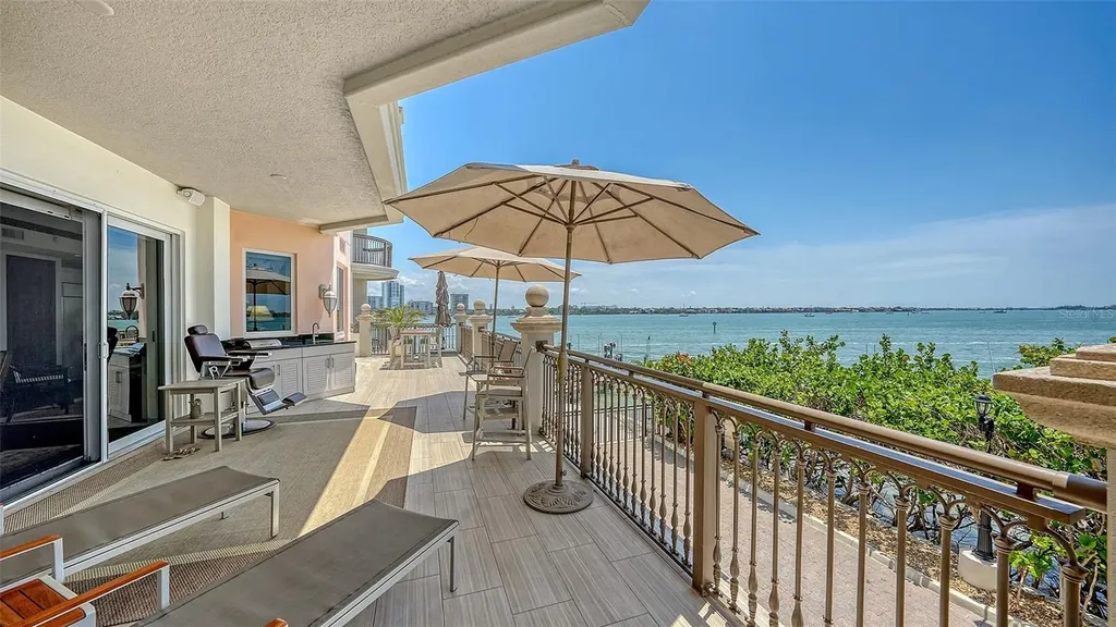 420 Golden Gate Point Sarasota FL 34236