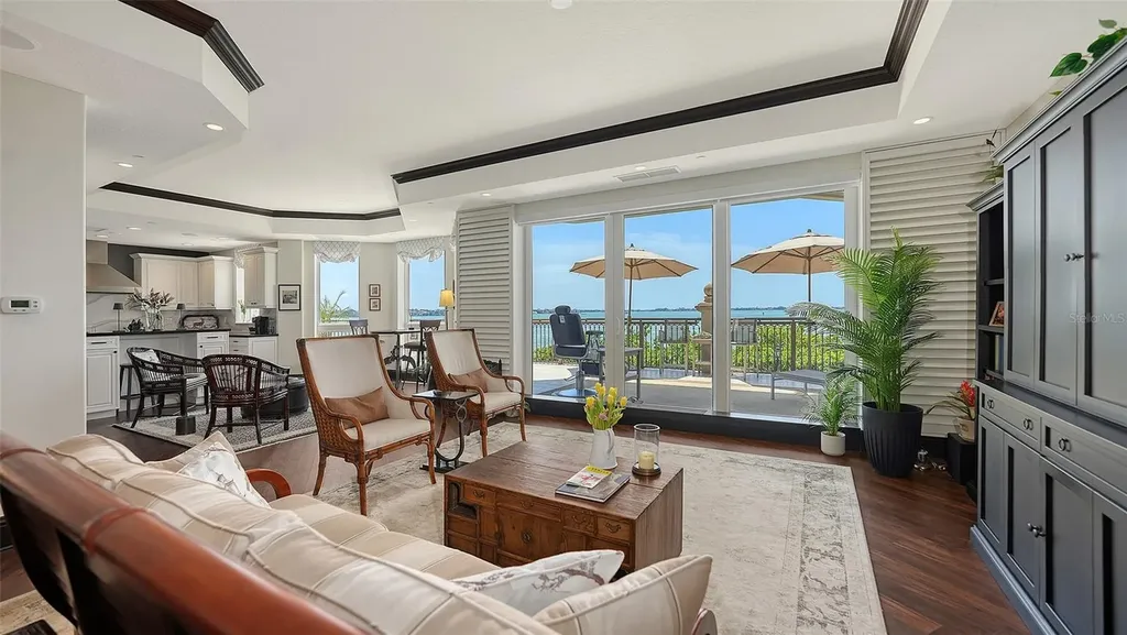 420 Golden Gate Point Sarasota FL 34236