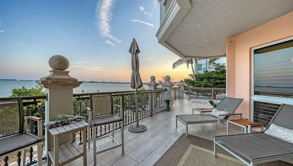 420 Golden Gate Point Sarasota FL 34236