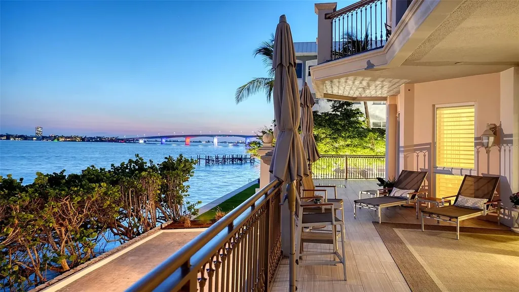 420 Golden Gate Point Sarasota FL 34236