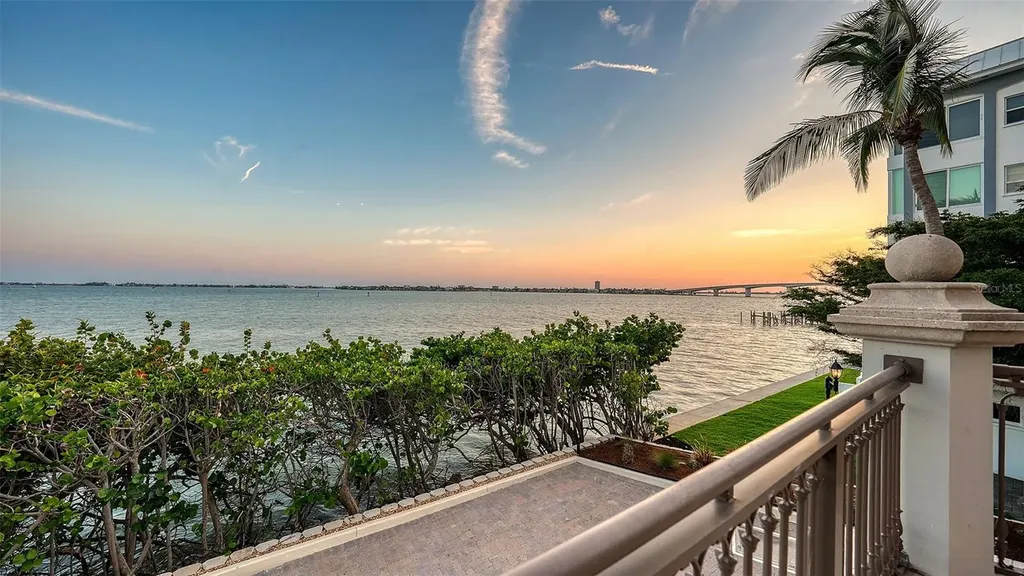420 Golden Gate Point Sarasota FL 34236