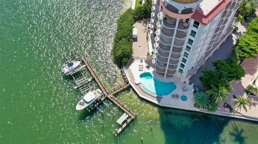 420 Golden Gate Point Sarasota FL 34236