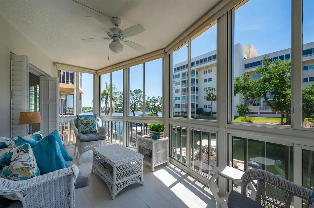 1350 N Portofino Drive Sarasota FL 34242