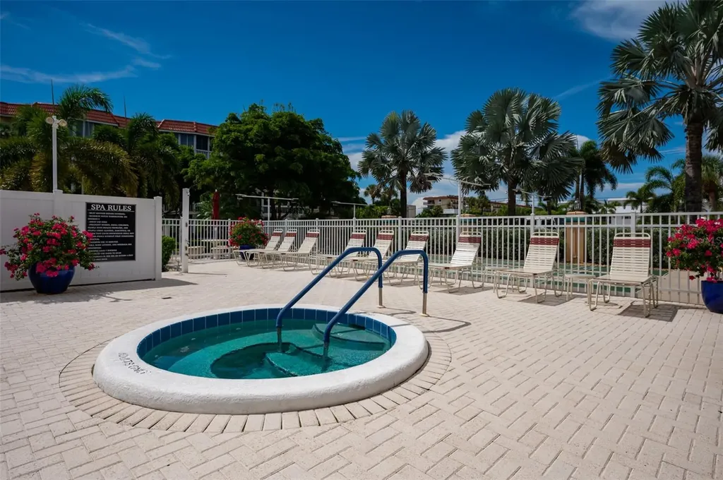 1350 N Portofino Drive Sarasota FL 34242