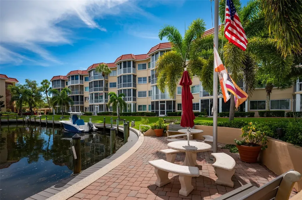 1350 N Portofino Drive Sarasota FL 34242