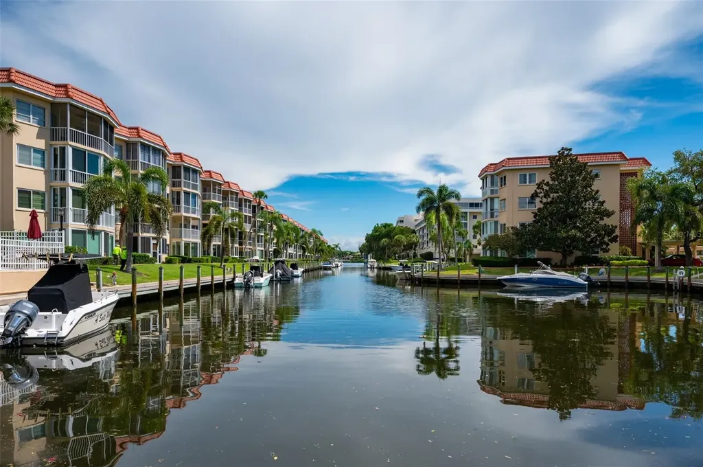 1350 N Portofino Drive Sarasota FL 34242