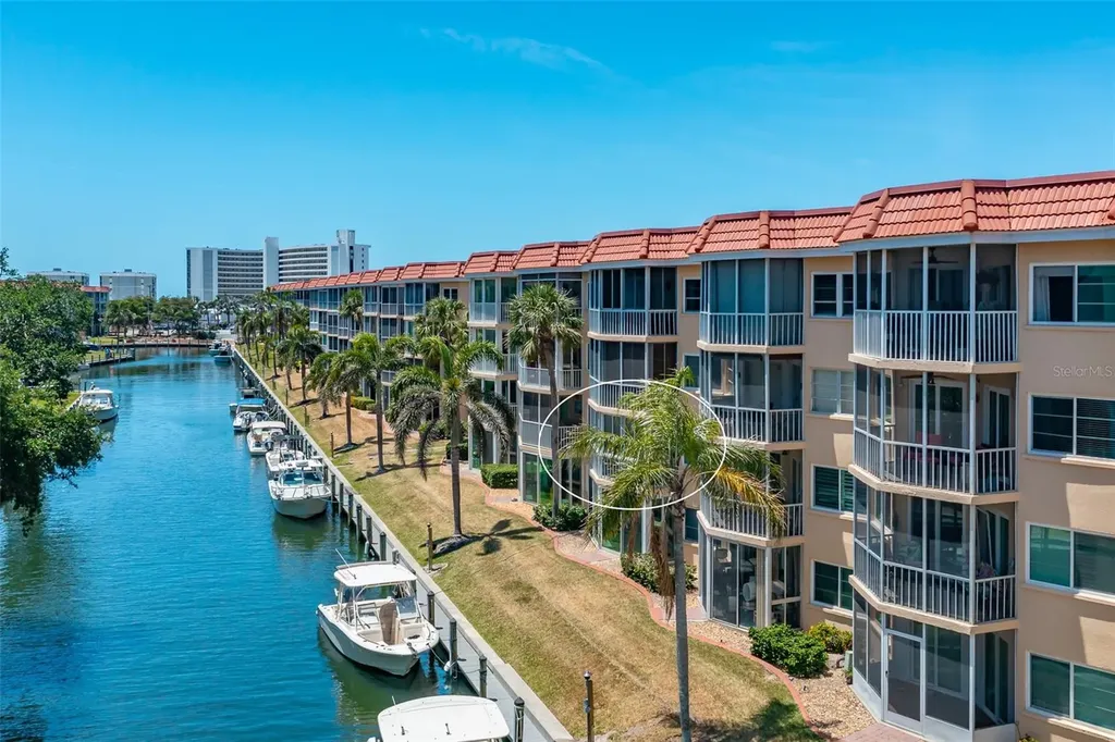 1350 N Portofino Drive Sarasota FL 34242