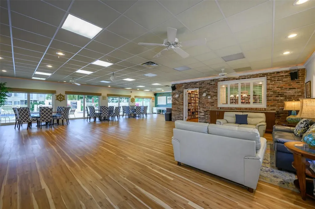 1350 N Portofino Drive Sarasota FL 34242