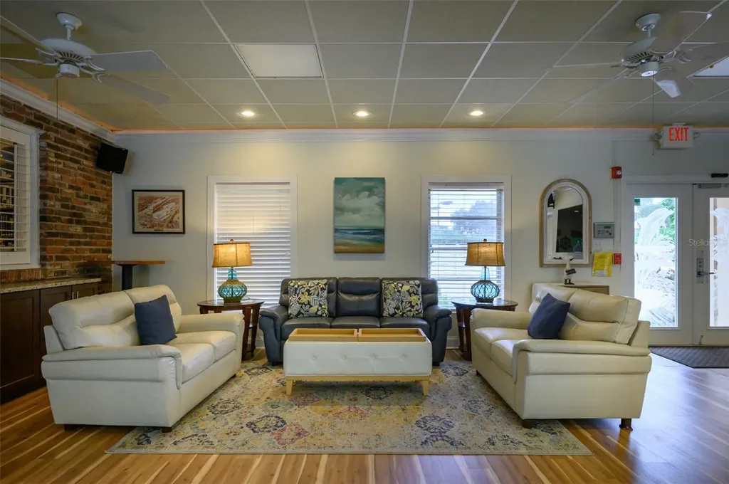 1350 N Portofino Drive Sarasota FL 34242