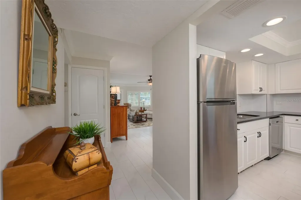 1350 N Portofino Drive Sarasota FL 34242