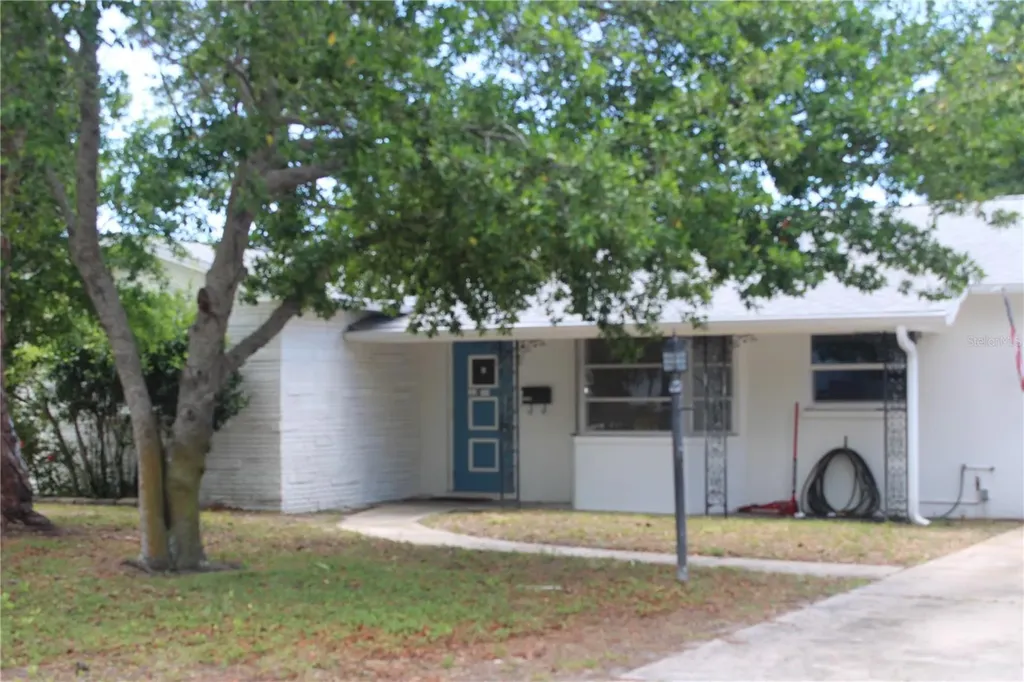 2580 68th Avenue S St Petersburg FL 33712